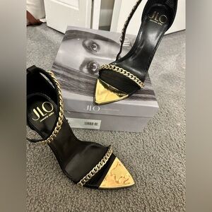 J-LO size 8 black & gold heels